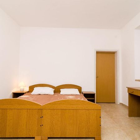Guest House Kiko Pomena Quarto foto