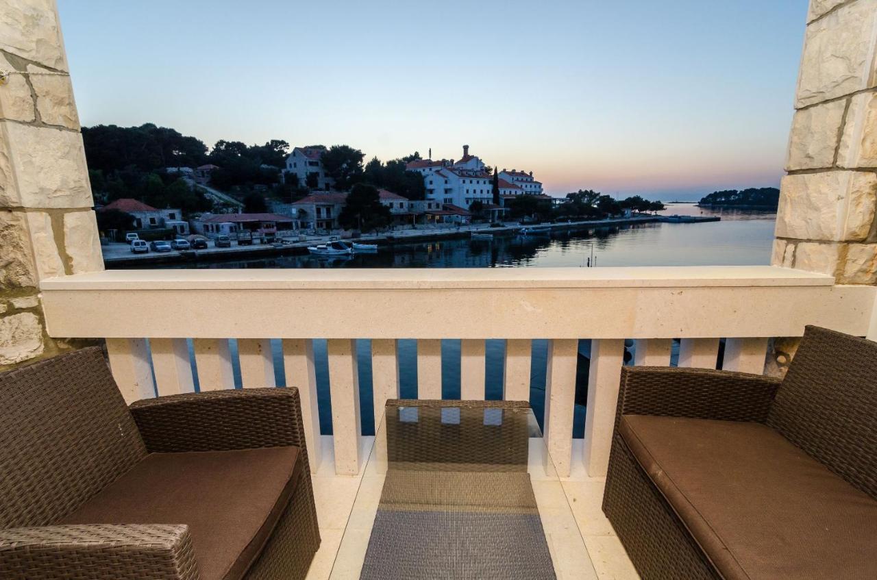 Guest House Kiko Pomena Exterior foto