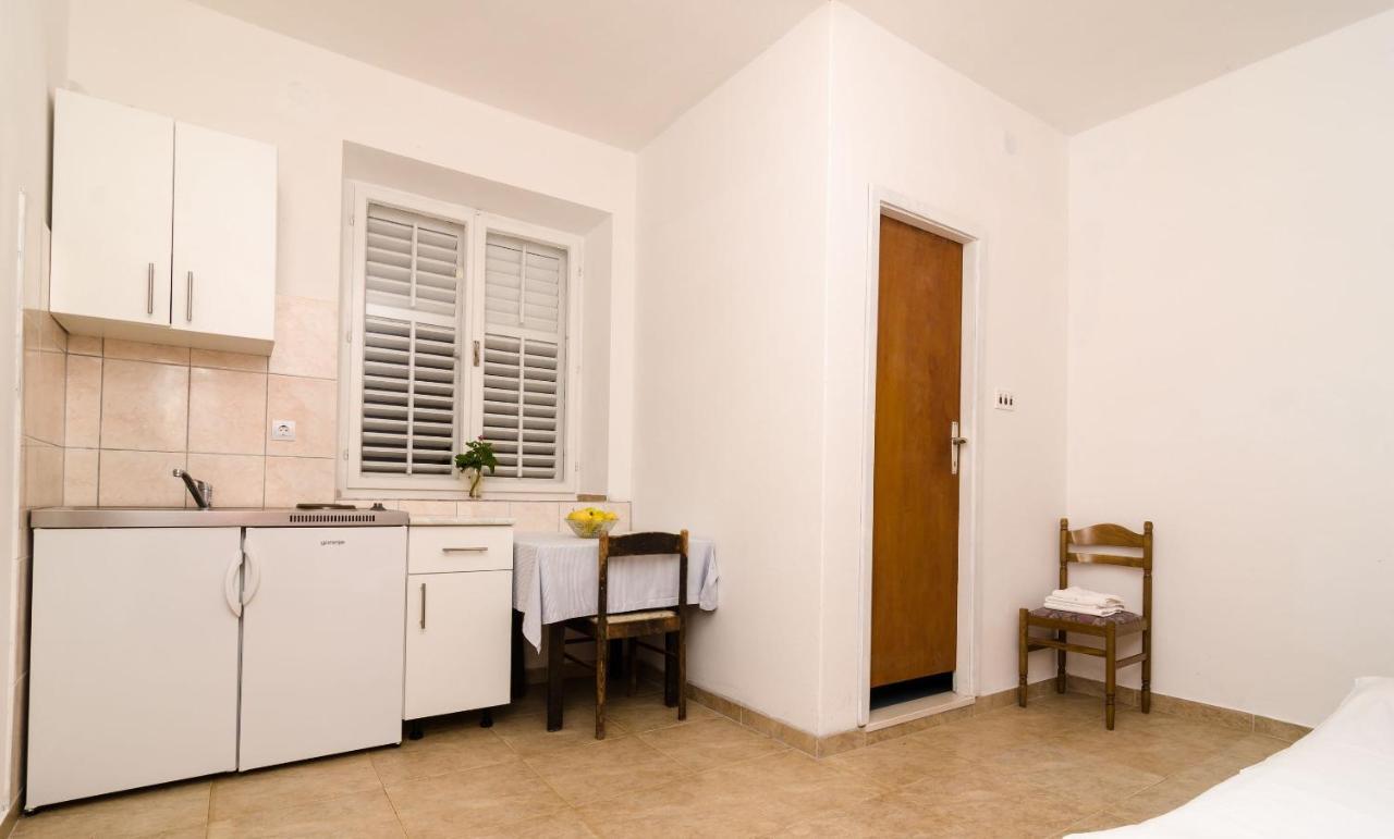 Guest House Kiko Pomena Quarto foto