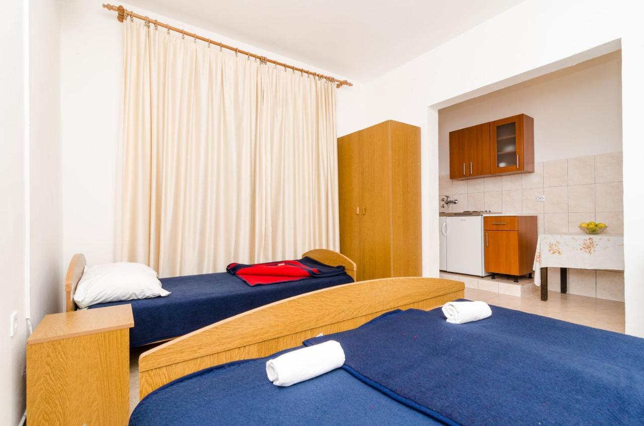 Guest House Kiko Pomena Quarto foto