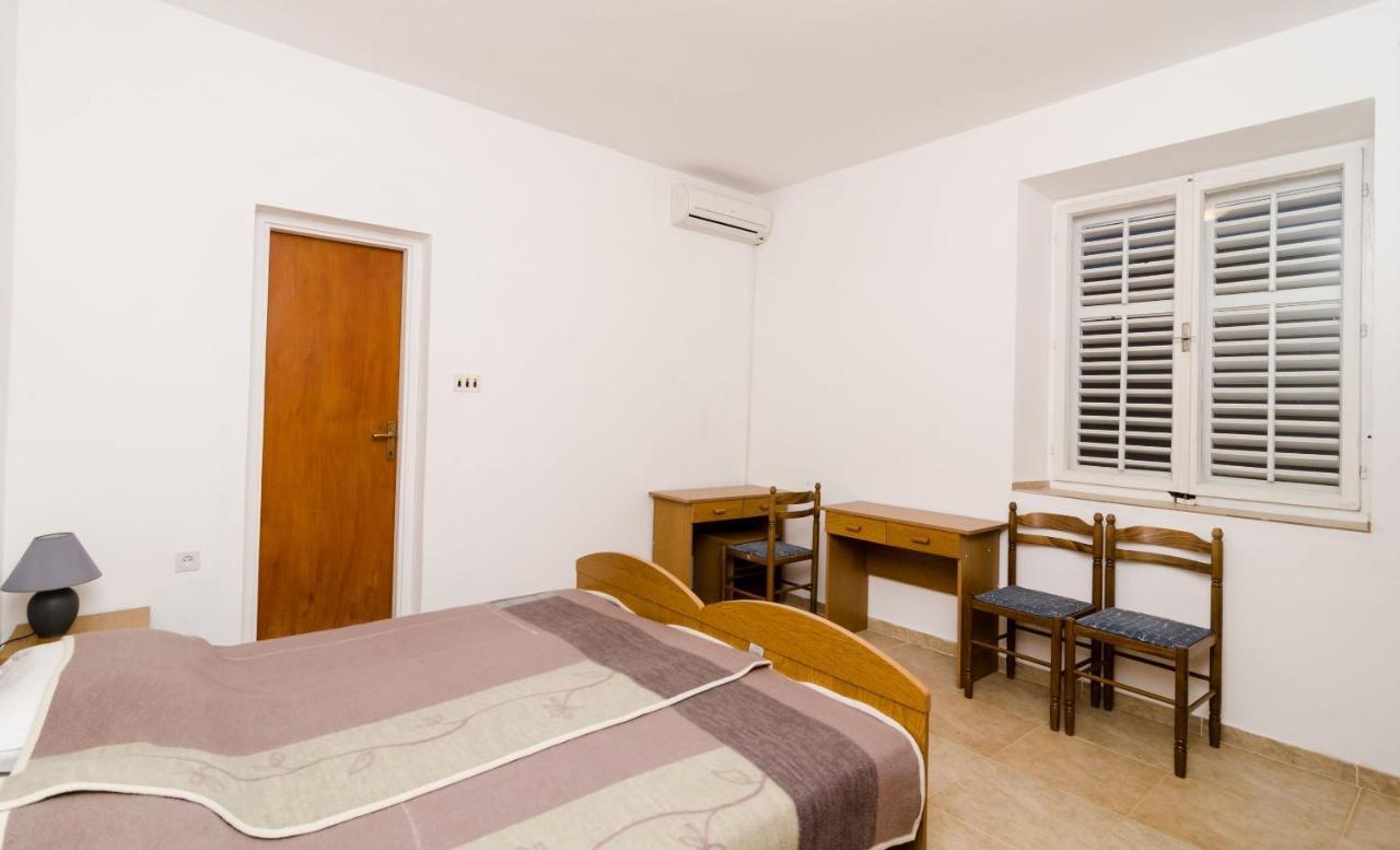 Guest House Kiko Pomena Quarto foto